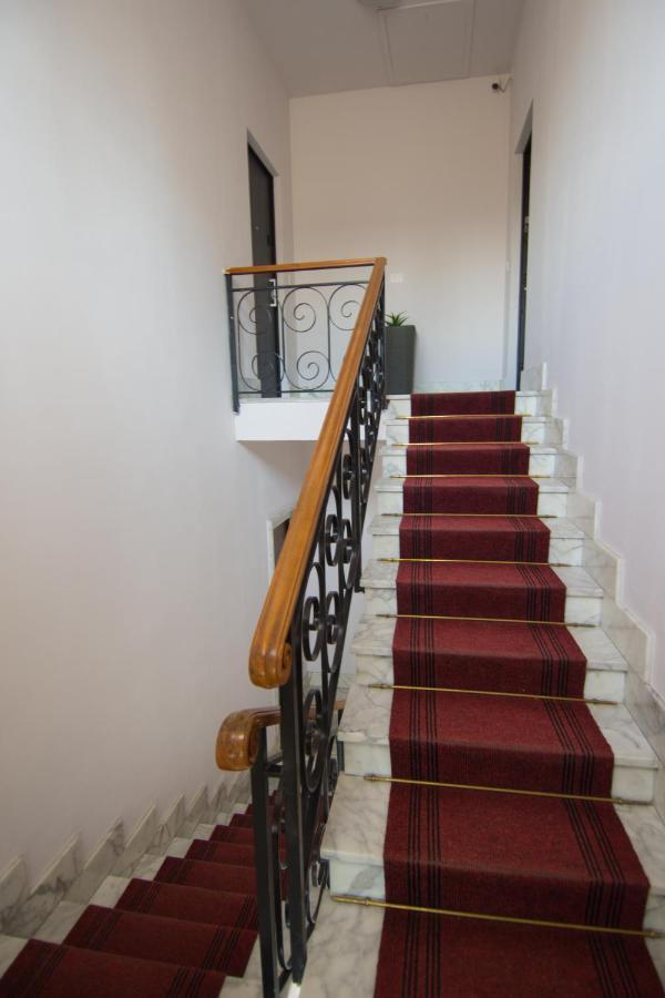 The Piedmont Gate Apartment Collegno Exterior foto